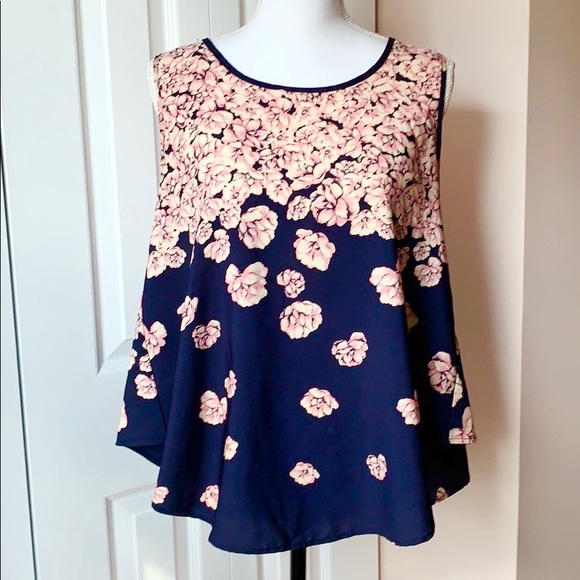 🌸Renee C. High Low Flowy Sleeveless Top🌸 - Picture 1 of 3